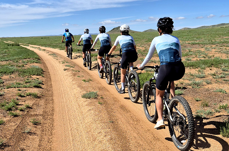 Cycling in Mongolian Gobi tour